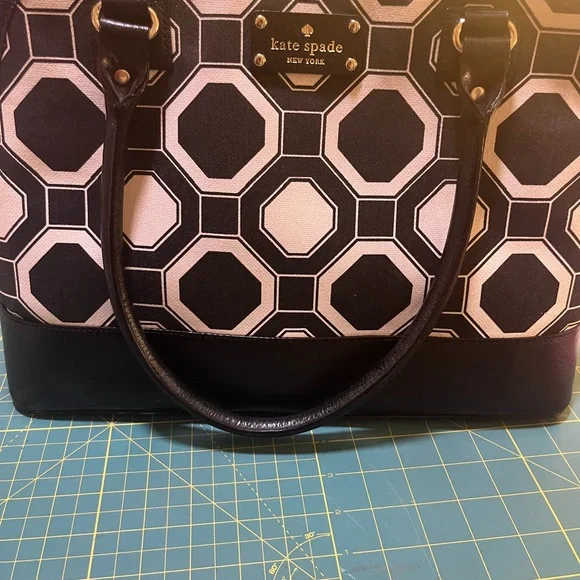 Kate Spade Black and White Geometric Satchel - Picture 5 of 8